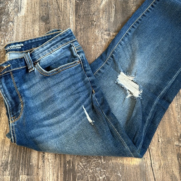 Crop Stretch Denim - Picture 4 of 5